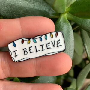 Brand new Stranger Things inspired enamel pin “I Believe”